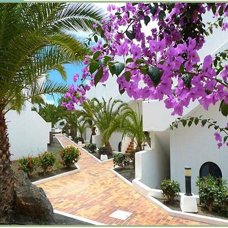 Chromotheraphy Cerca Del Mar Leilighet Costa Teguise Eksteriør bilde