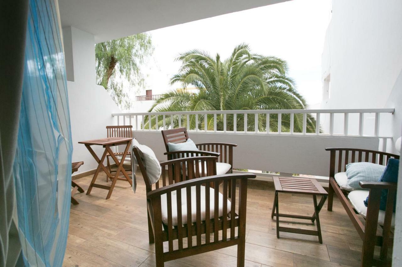 Chromotheraphy Cerca Del Mar Leilighet Costa Teguise Eksteriør bilde